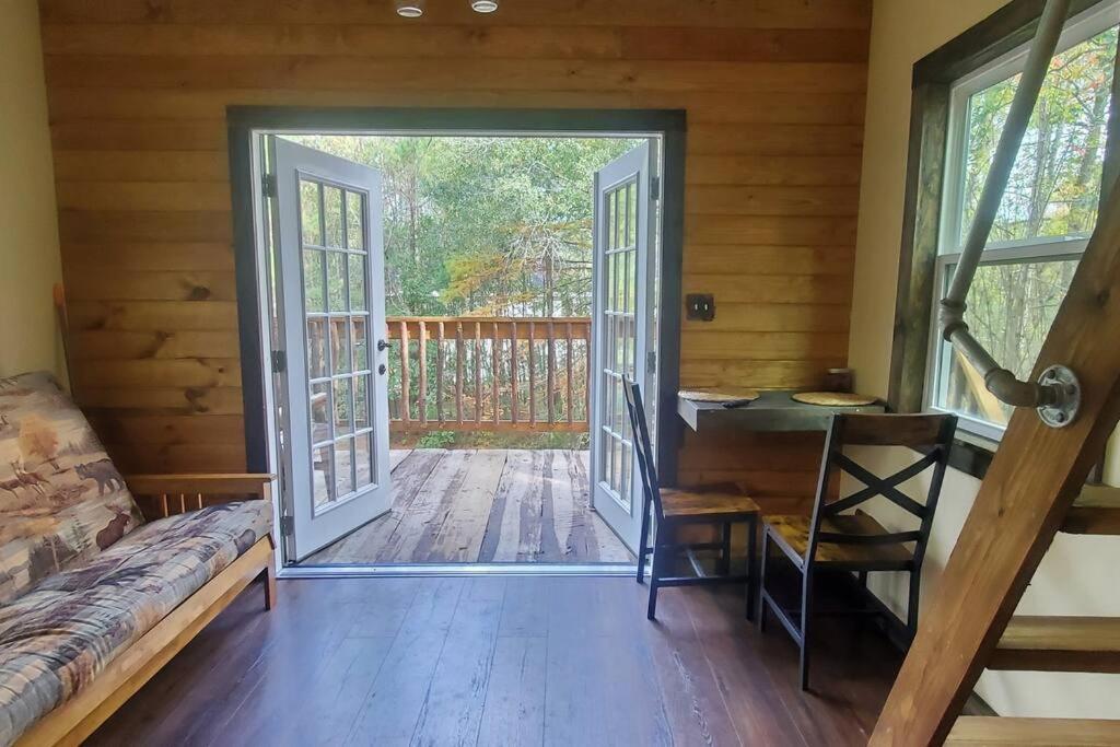 Waller Waterfront Treehouse In A Magical Forest מראה חיצוני תמונה