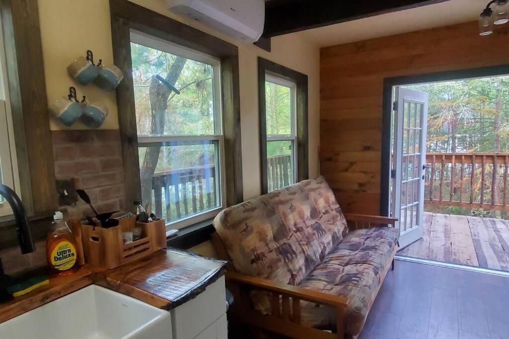 Waller Waterfront Treehouse In A Magical Forest מראה חיצוני תמונה